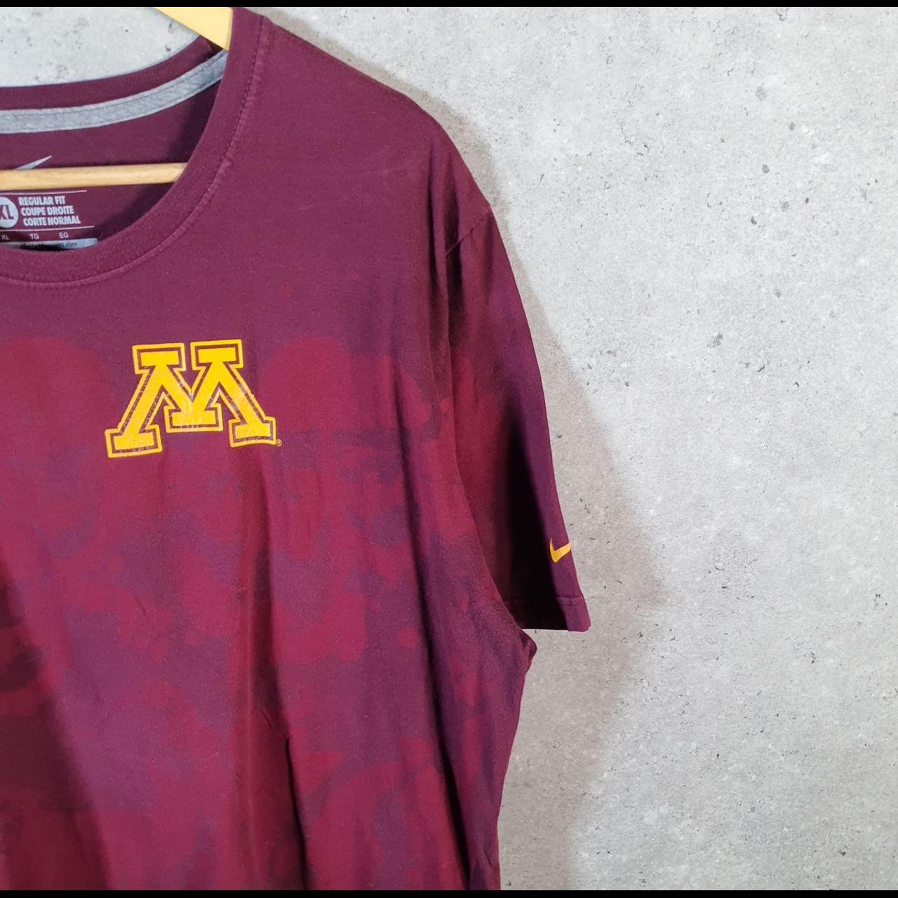 Vintage Nike Minnesota Graphic Spellout T Shirt Men’s XL Burgundy Swoosh Athletic