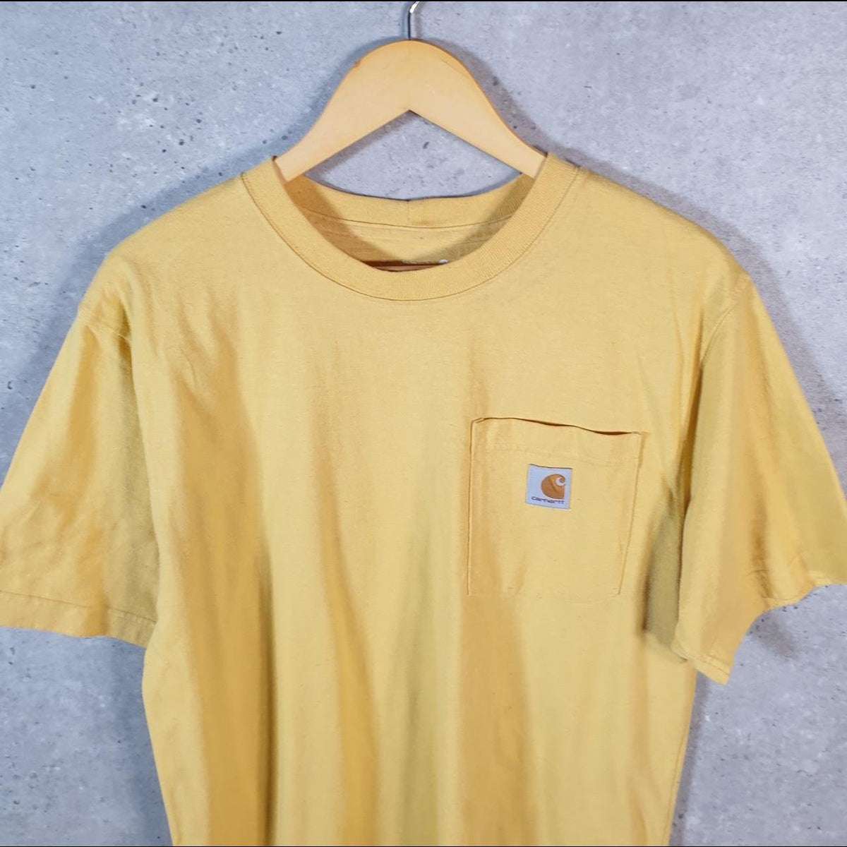 Vintage Carhartt Pocket T Shirt Men’s Small Yellow Workwear Chore Utility Loose Fit C9342