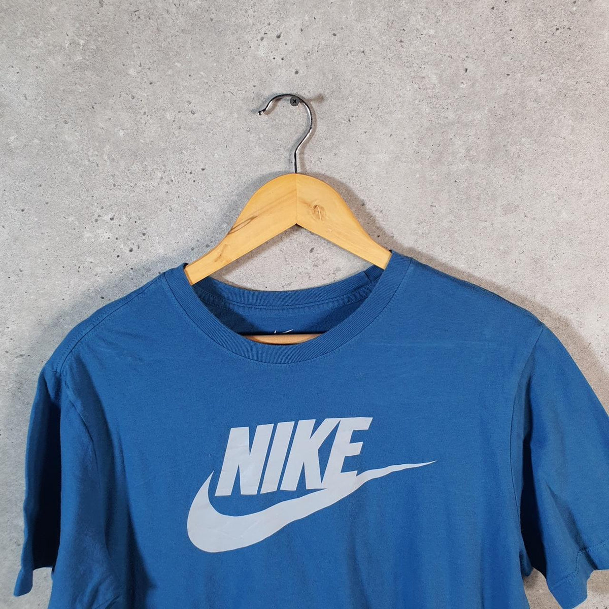 Vintage Nike Club T Shirt Men’s Medium Blue Printed Single Swoosh Logo Athletic Big Fish Vintage