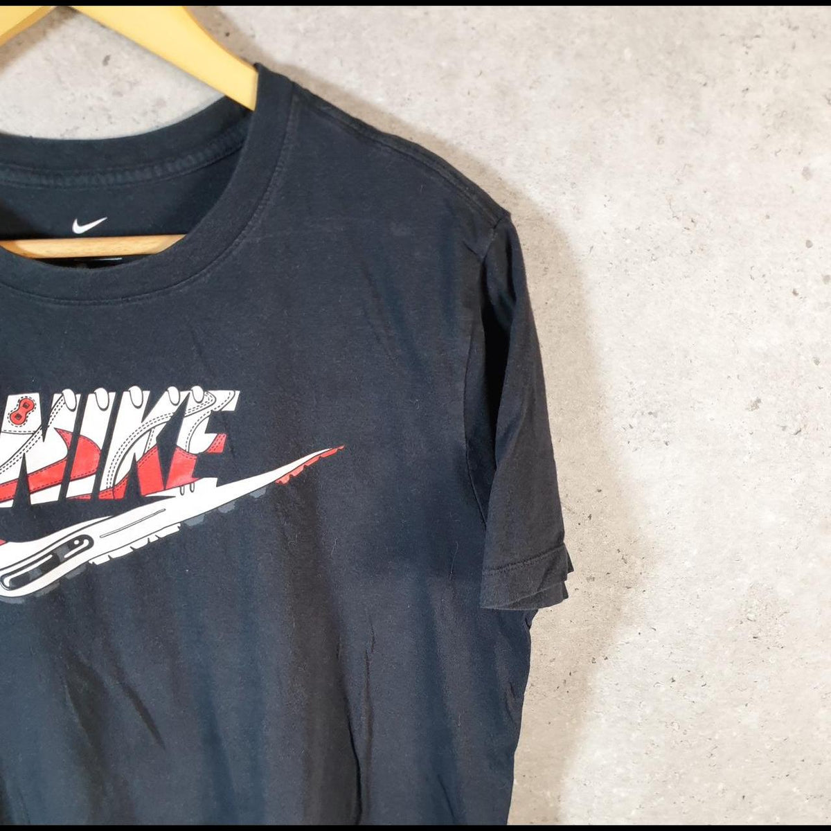 Vintage Nike Airmax Trainer T Shirt Men’s Medium Black Logo Swoosh Athletic