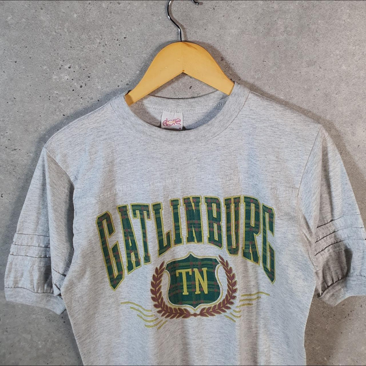 Vintage Alore Gatlinburg 90s USA Graphic Single Stitch T Shirt Men’s Medium Grey C8878