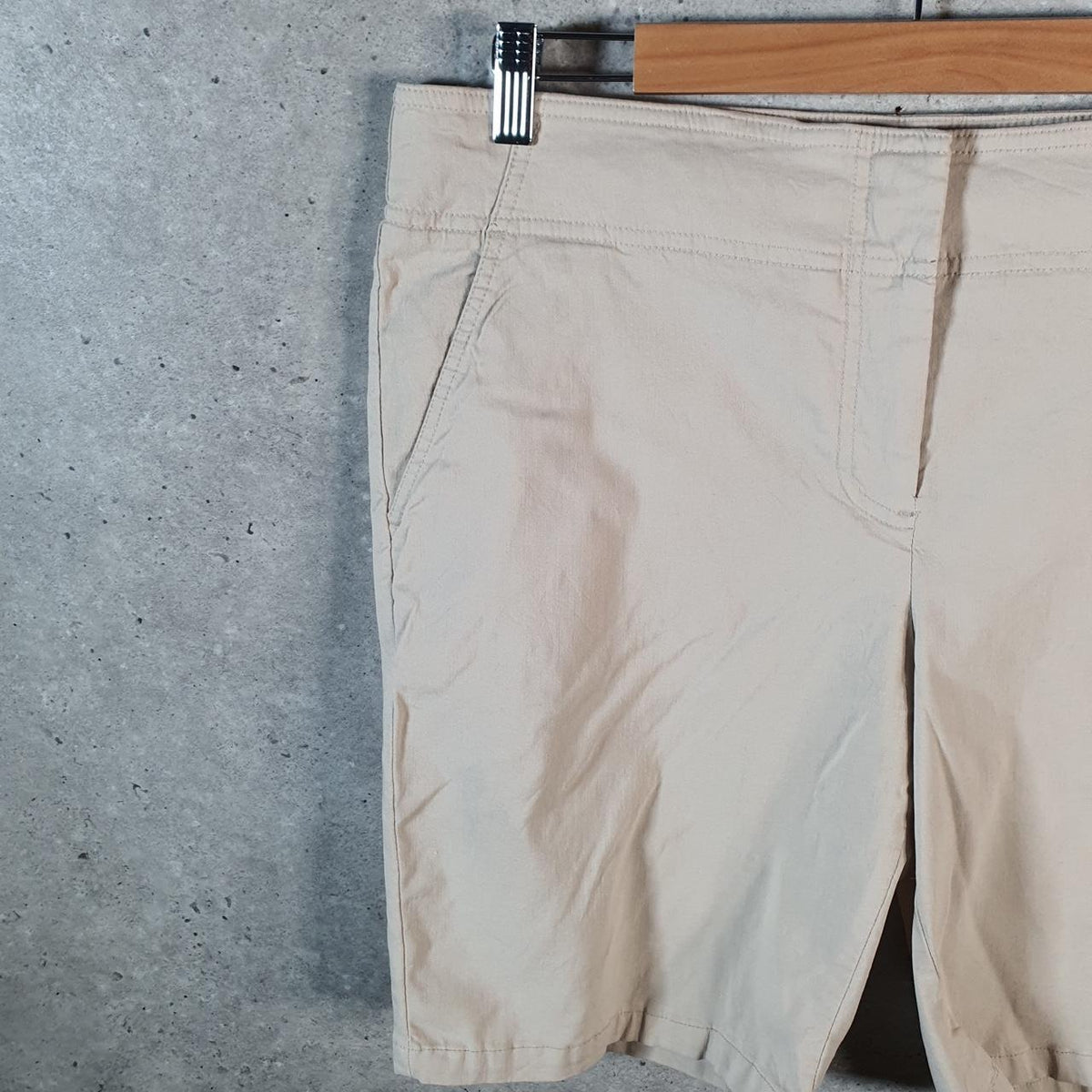 Vintage Izod Golf Chino Shorts Jorts Cargo Womens W34 Brown Baggy Cotton A4416