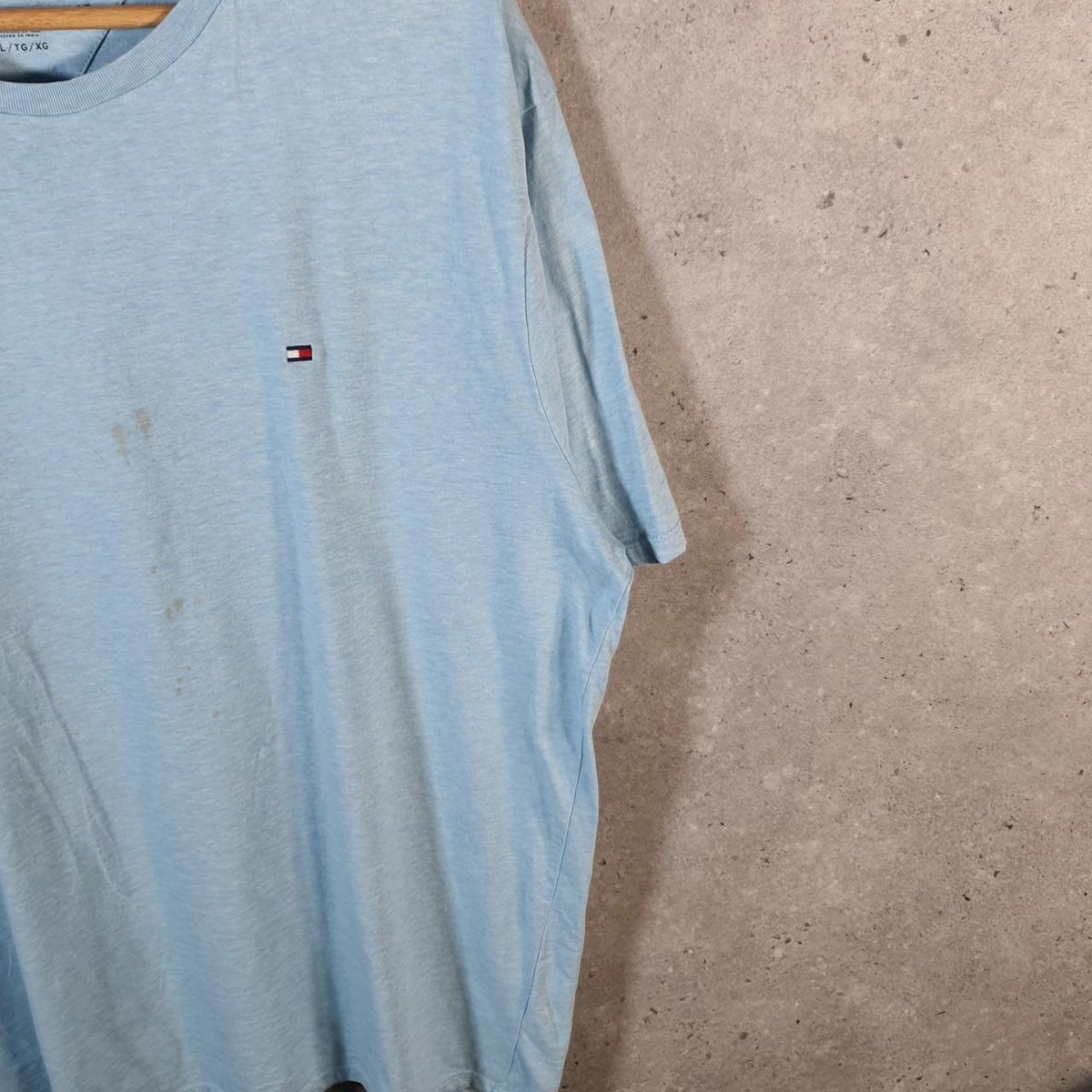 Vintage Tommy Hilfiger T Shirt Men’s XL Blue Custom Fit Embroidered Logo