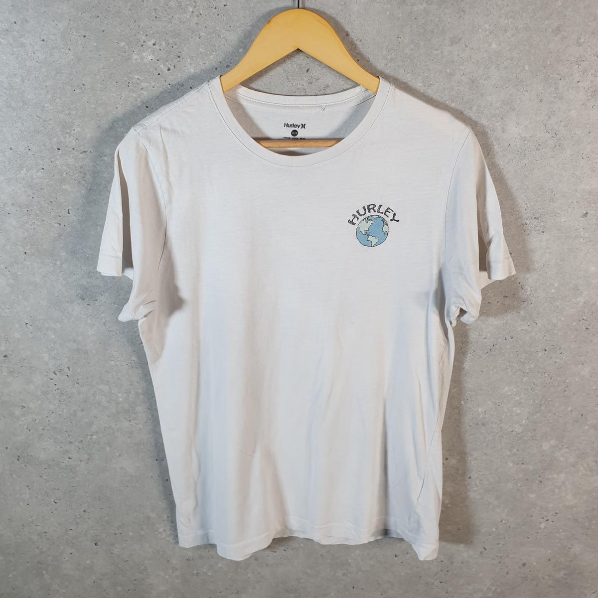 Vintage Hurley Graphic T Shirt Men’s Medium White Casual Sports Logo Athletic