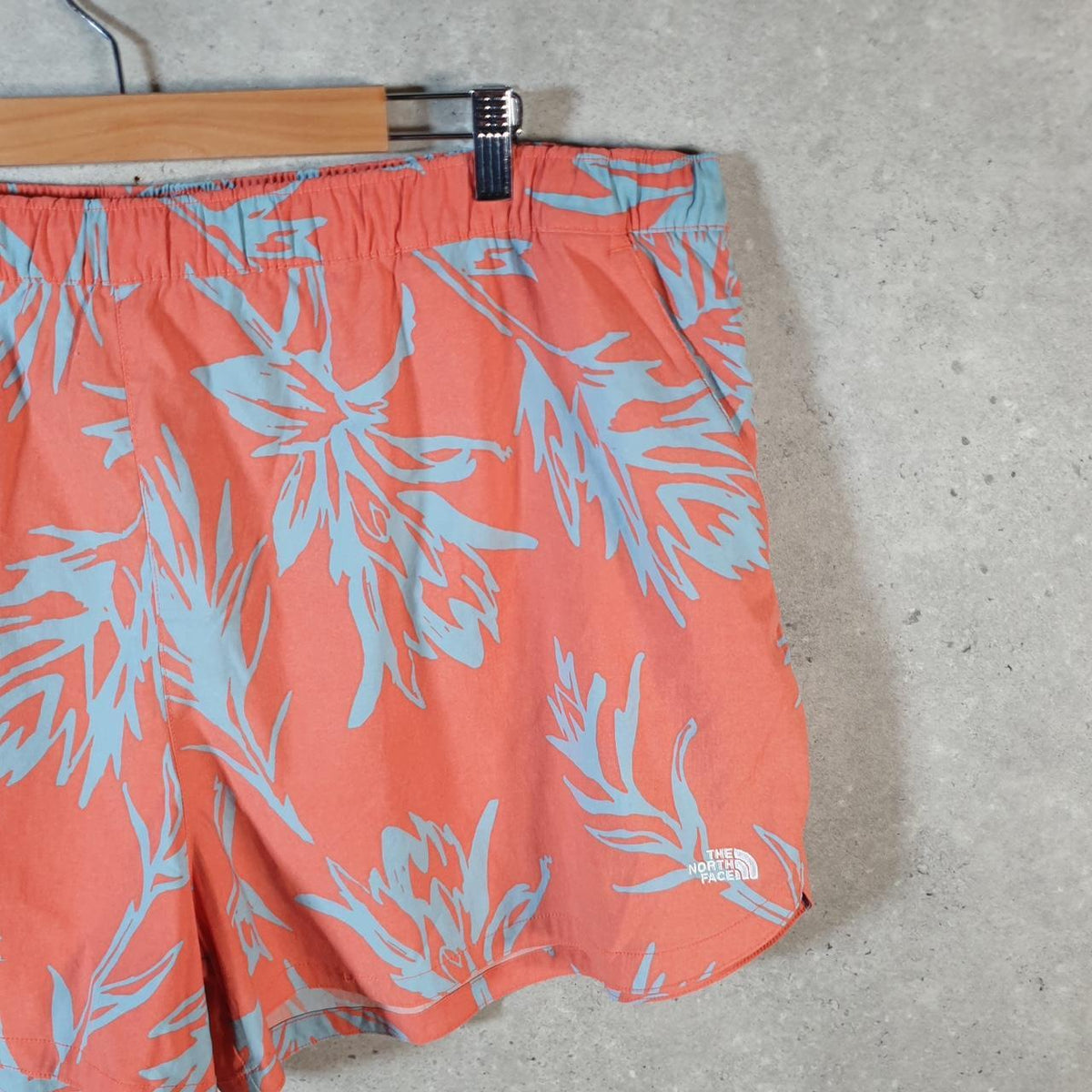 Vintage The North Face TNF Shorts Jorts Chino Cargo Womens 3XL Floral Orange Baggy Cotton
