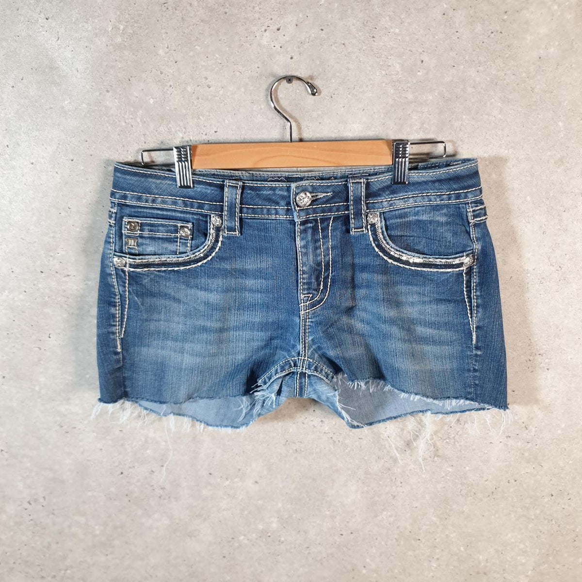 Vintage Miss Me Baggy Y2K Hip Hop Jeans Shorts Jorts Womens W30 Blue Denim Low Rise