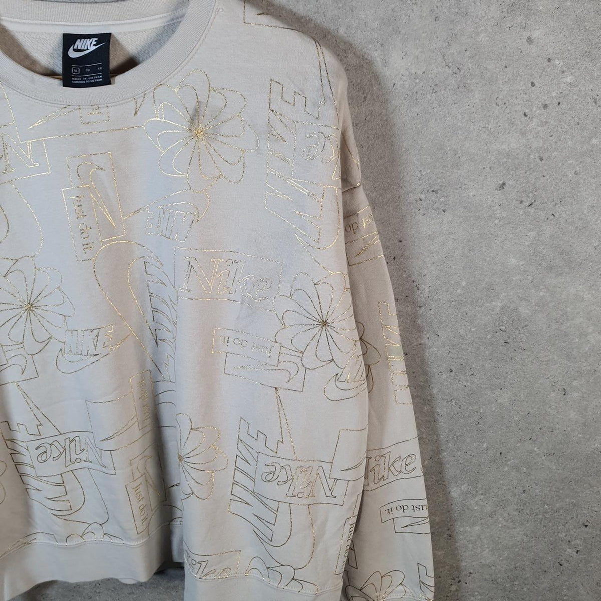 Vintage Nike All Over Print AOP Sweatshirt Men’s XL Brown Swoosh Y2K Pullover Logo