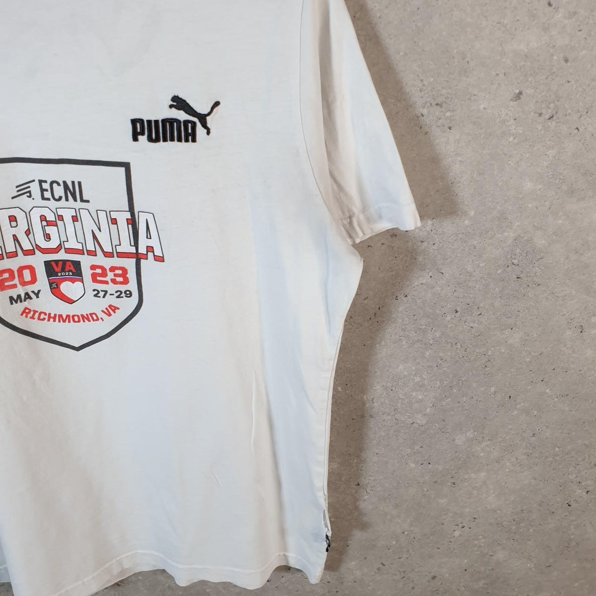 Vintage Puma Richmond Virginia Spellout T Shirt Men’s Medium White sports Logo Athletic