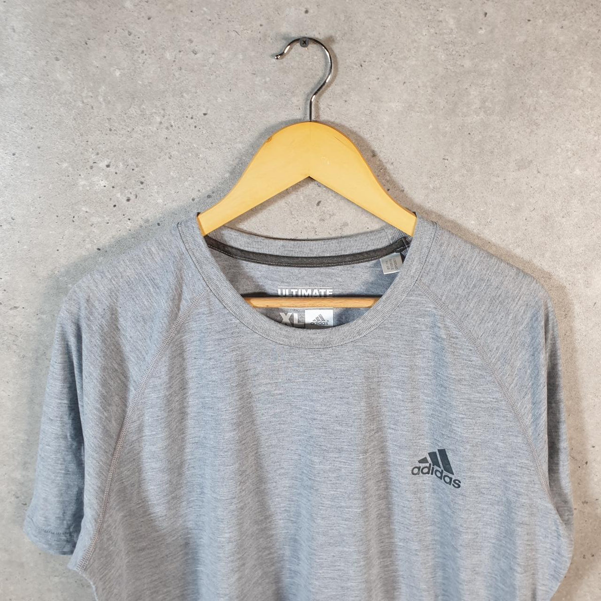 Vintage Adidas Ultimate T Shirt Shirt Men’s XL Grey Three Stripes Logo Athletic C9700