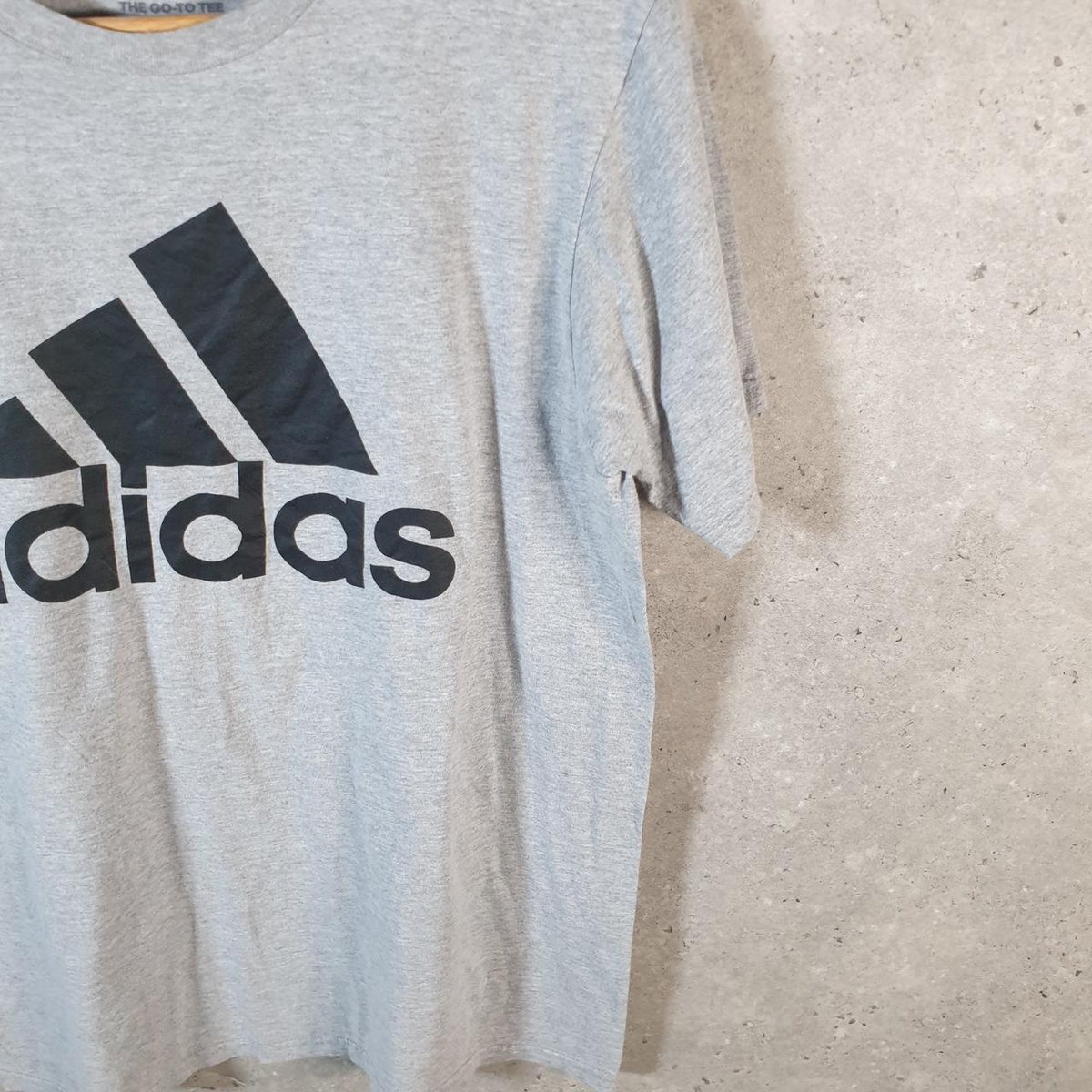Vintage Adidas Go To Tee T Shirt Men’s Medium Grey Three Stripes Logo Athletic