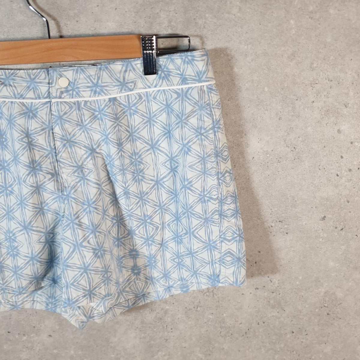 Vintage Patagonia Baggies Shorts Jorts Cargo Womens Medium Blue Baggy Cotton Fishing Floral A4801