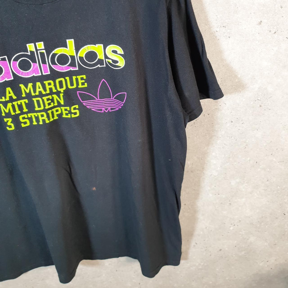 Vintage Adidas Spellout T Shirt Men’s Large Black Three Stripes Logo Athletic