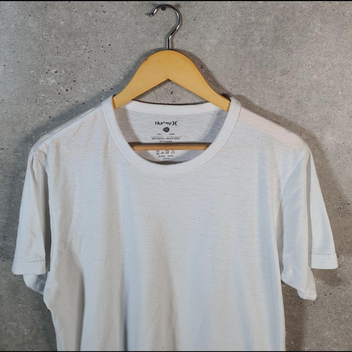 Vintage Hurley T Shirt Men’s White Large Casual Sports Logo Athletic C9799