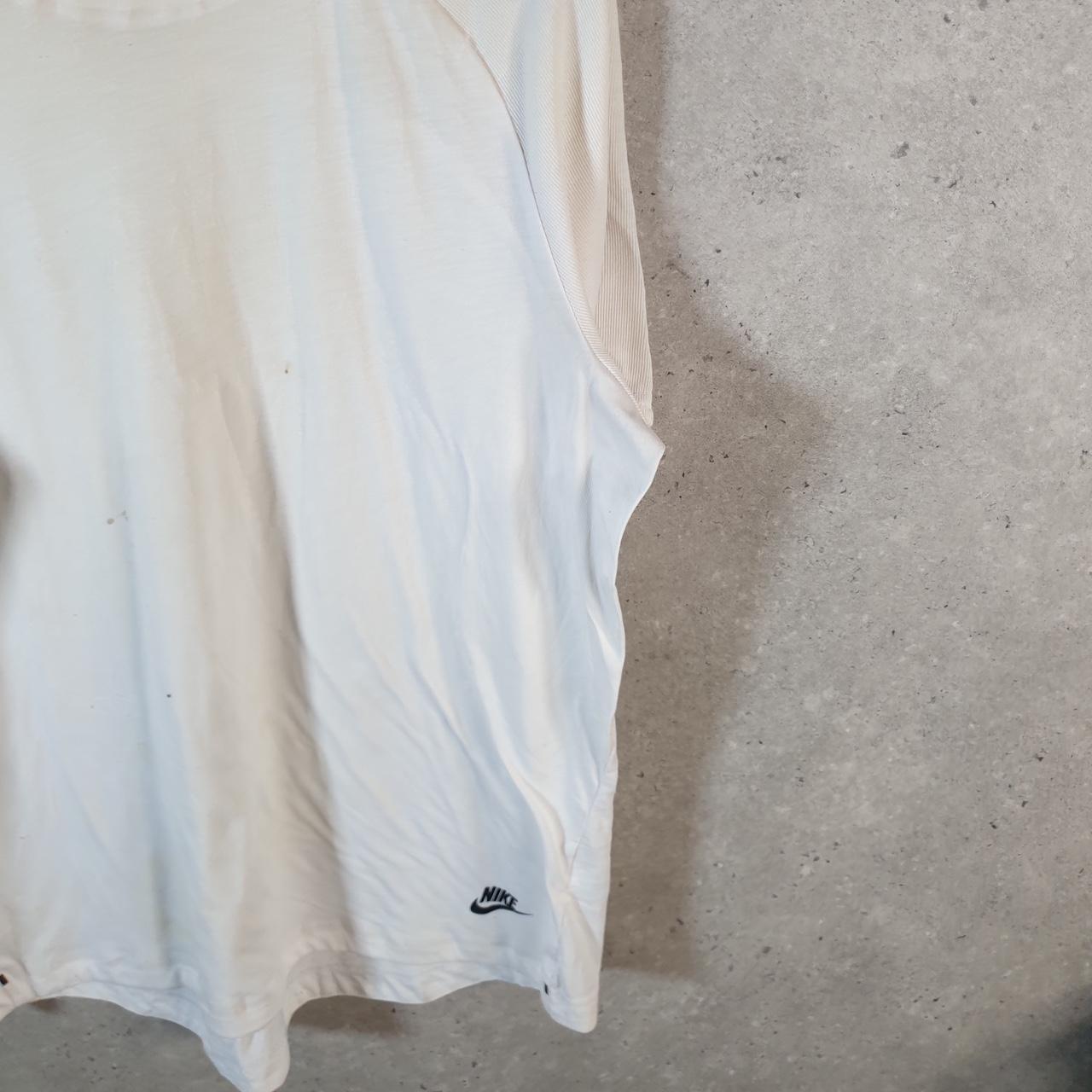 Vintage Nike Club Spellout T Shirt Men’s Large White Swoosh Logo