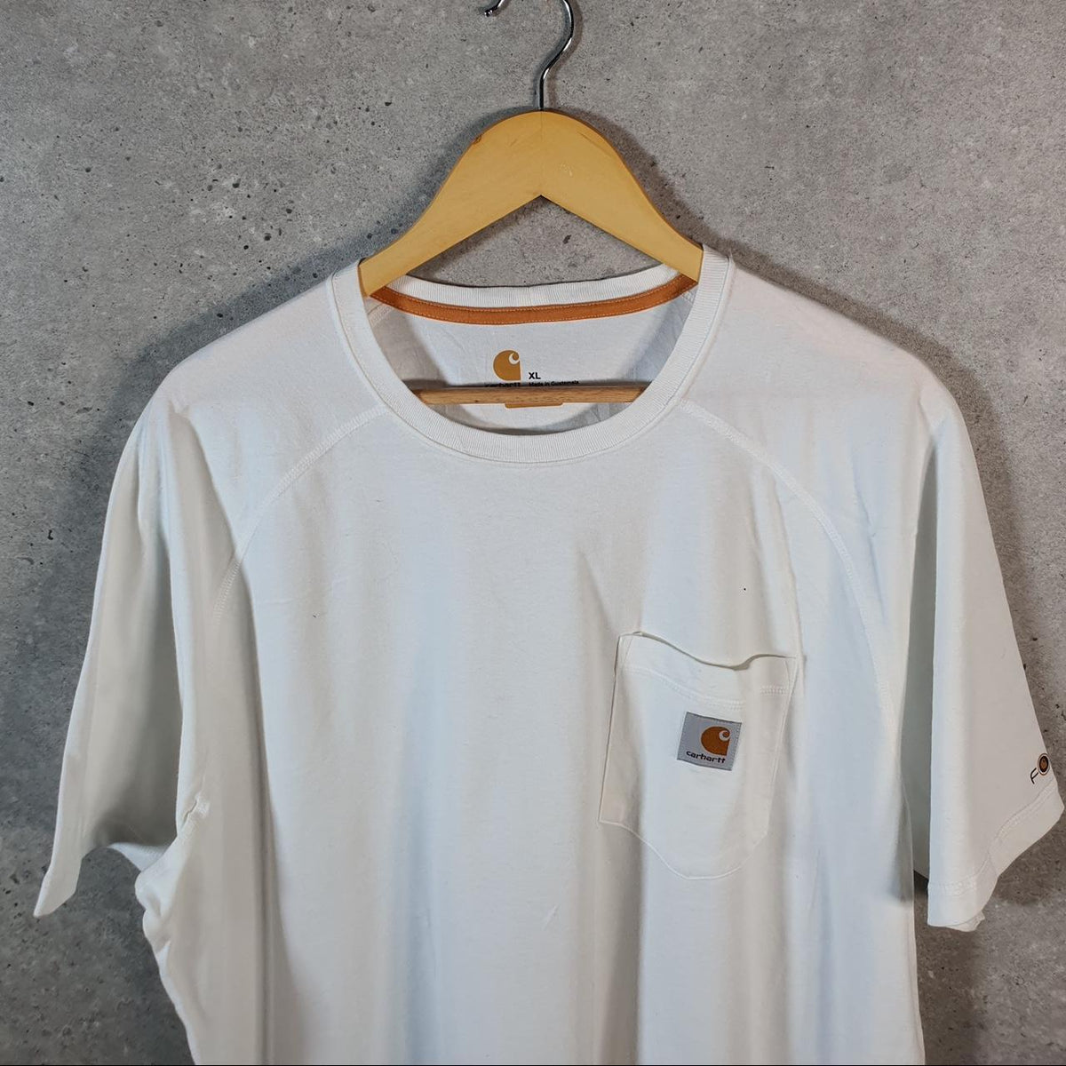 Vintage Carhartt Pocket T Shirt Men’s XL White Workwear Chore Utility Relaxed Fit C9279