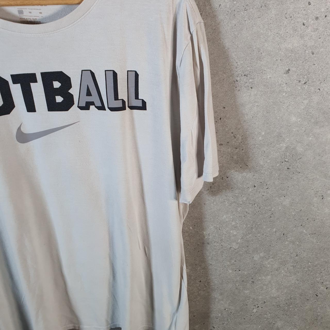Vintage Nike Football Spellout T Shirt Shirt Men’s XL White Logo Swoosh Athletic