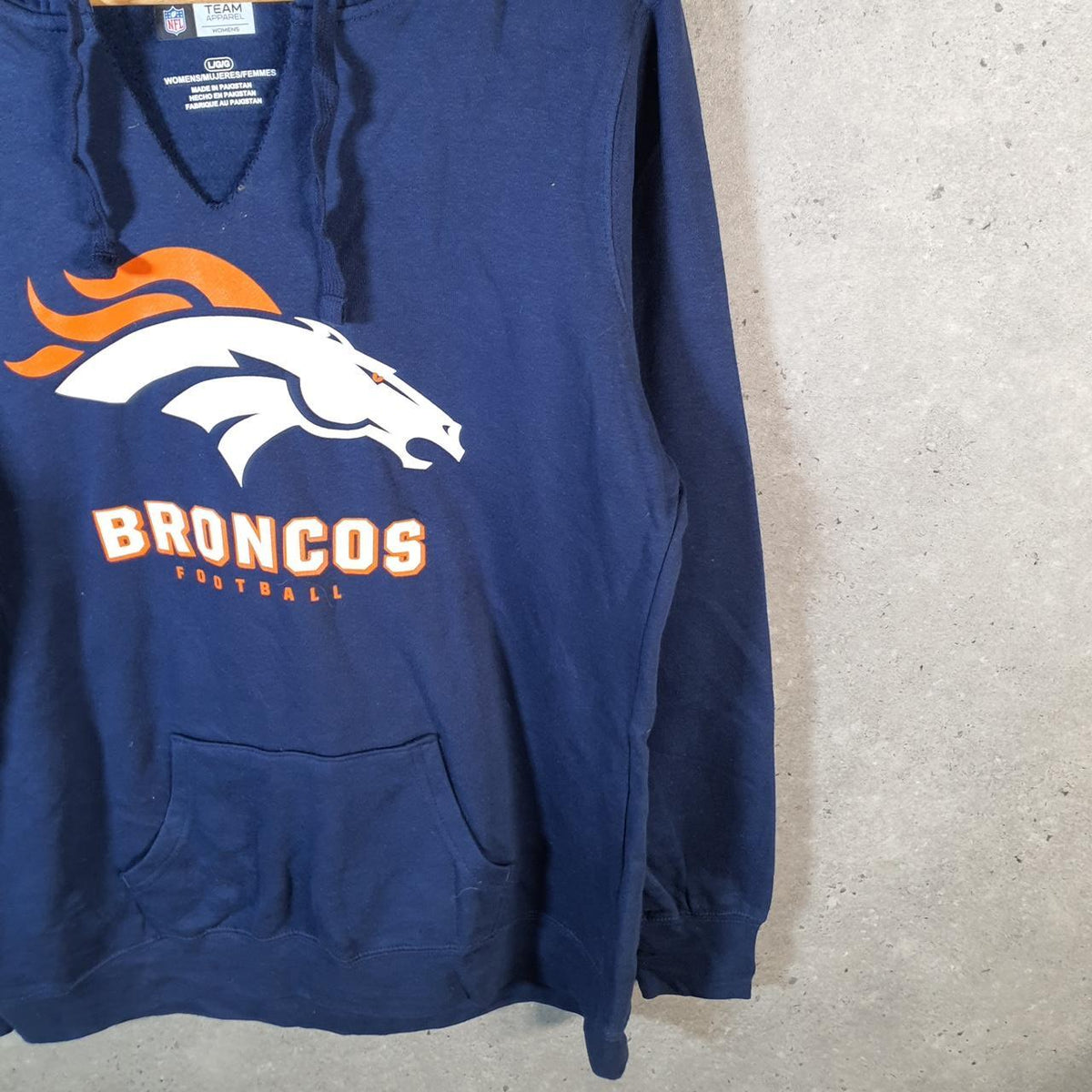 Vintage NFL Denver Broncos Hoodie Womens Large Blue USA Pro Sport American Football