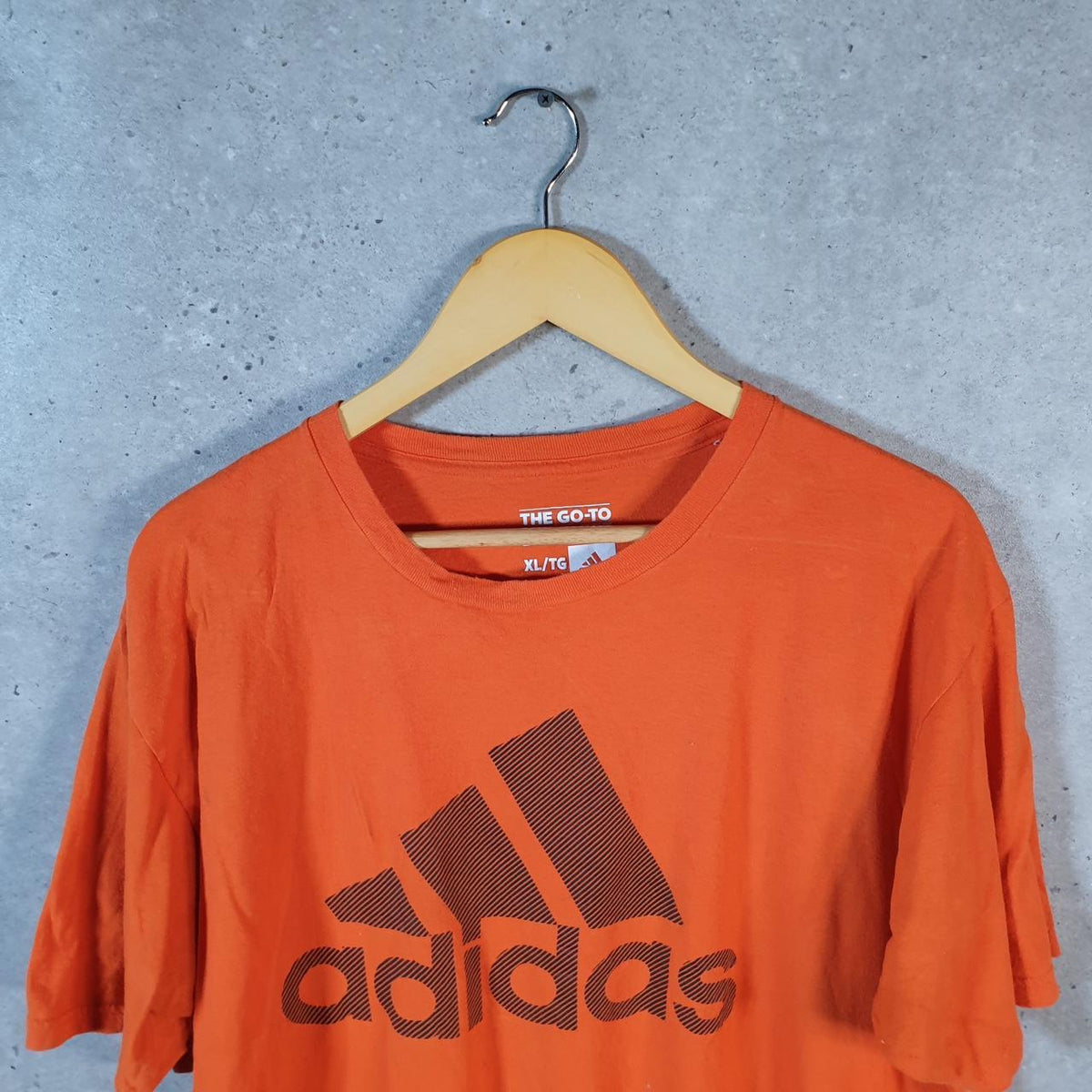 Vintage Adidas Go Tee T Shirt Shirt Men’s XL Orange Three Stripes Logo Athletic C9705