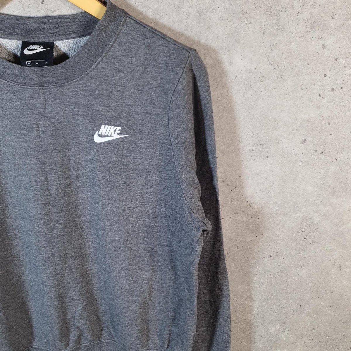 Vintage Nike Club Sweatshirt Womens Medium Grey Swoosh Y2K Pullover Logo