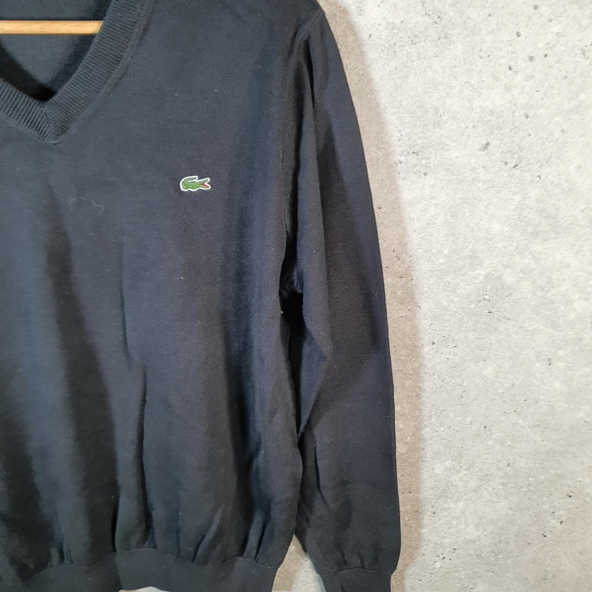 Vintage Lacoste Sweatshirt Men’s Medium Black Pullover Logo Y2K Jumper Logo