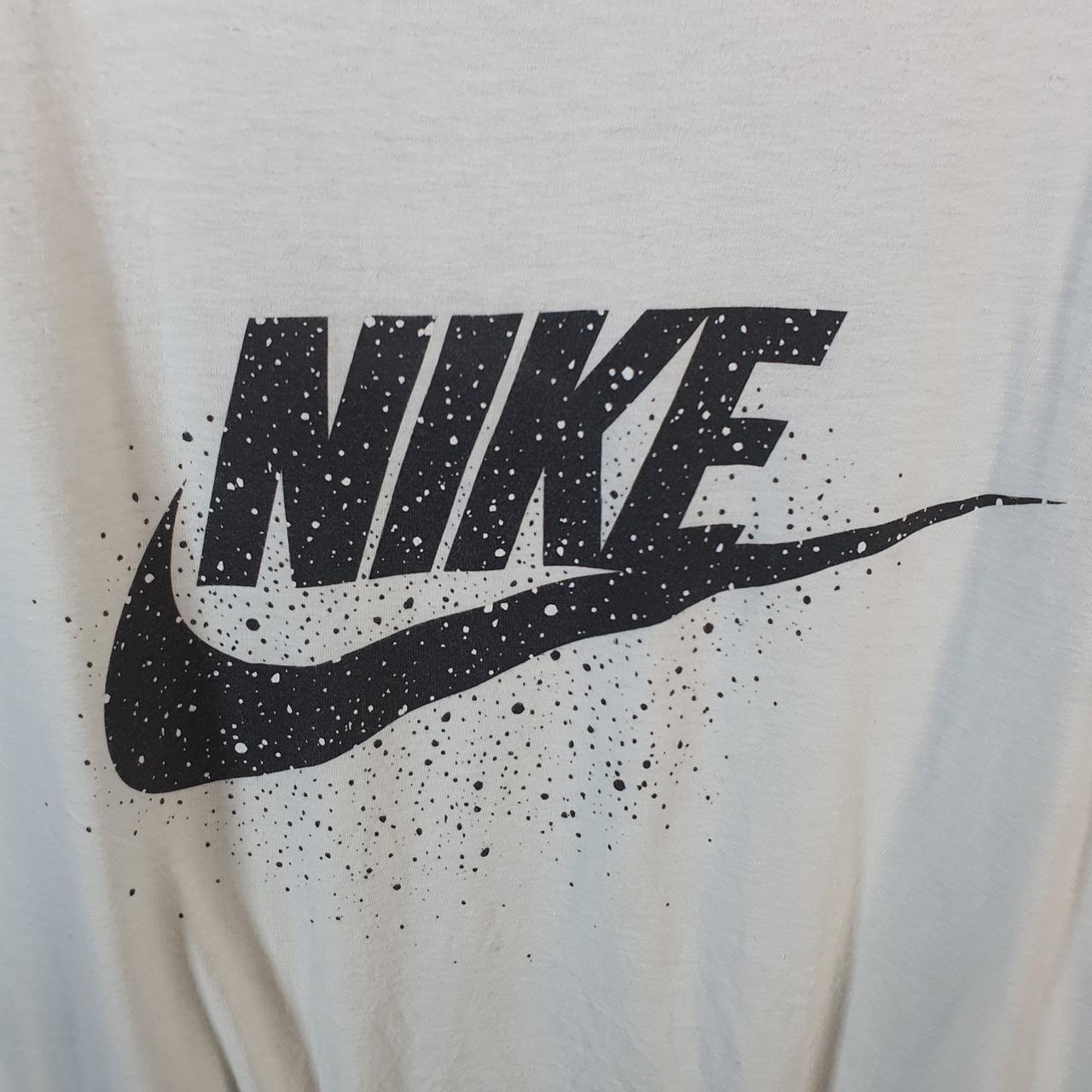 Vintage Nike Club Spellout T Shirt Men’s Medium White Logo Swoosh Athletic