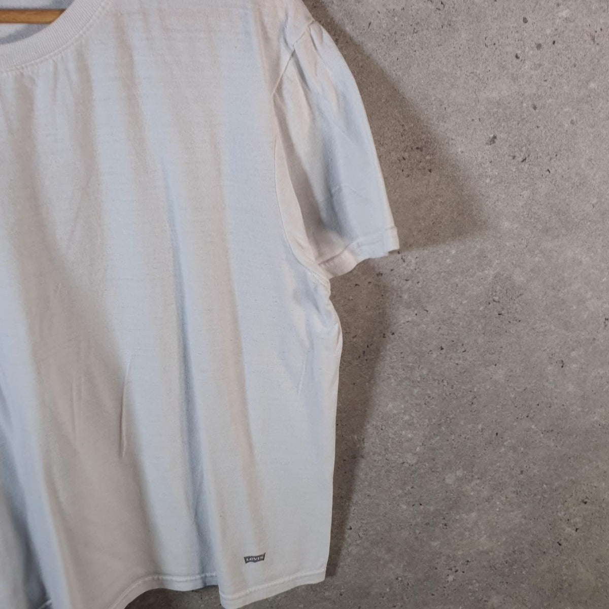 Vintage Levis Spellout T Shirt Shirt Men’s Large White Logo Athletic Casual