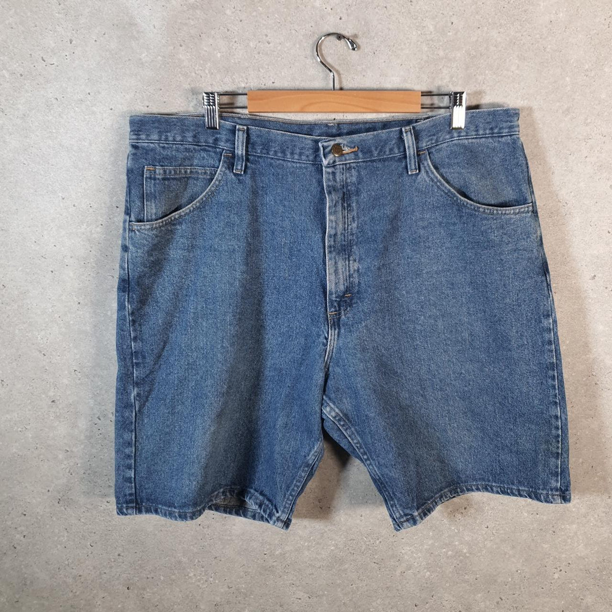 Vintage Wrangler Denim Shorts Jorts Cargo Men’s W40 Blue Baggy Cotton