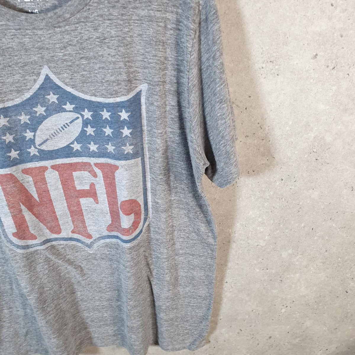 Vintage NFL Graphic T Shirt Men’s Large Grey Logo Pro Sport USA Athletic