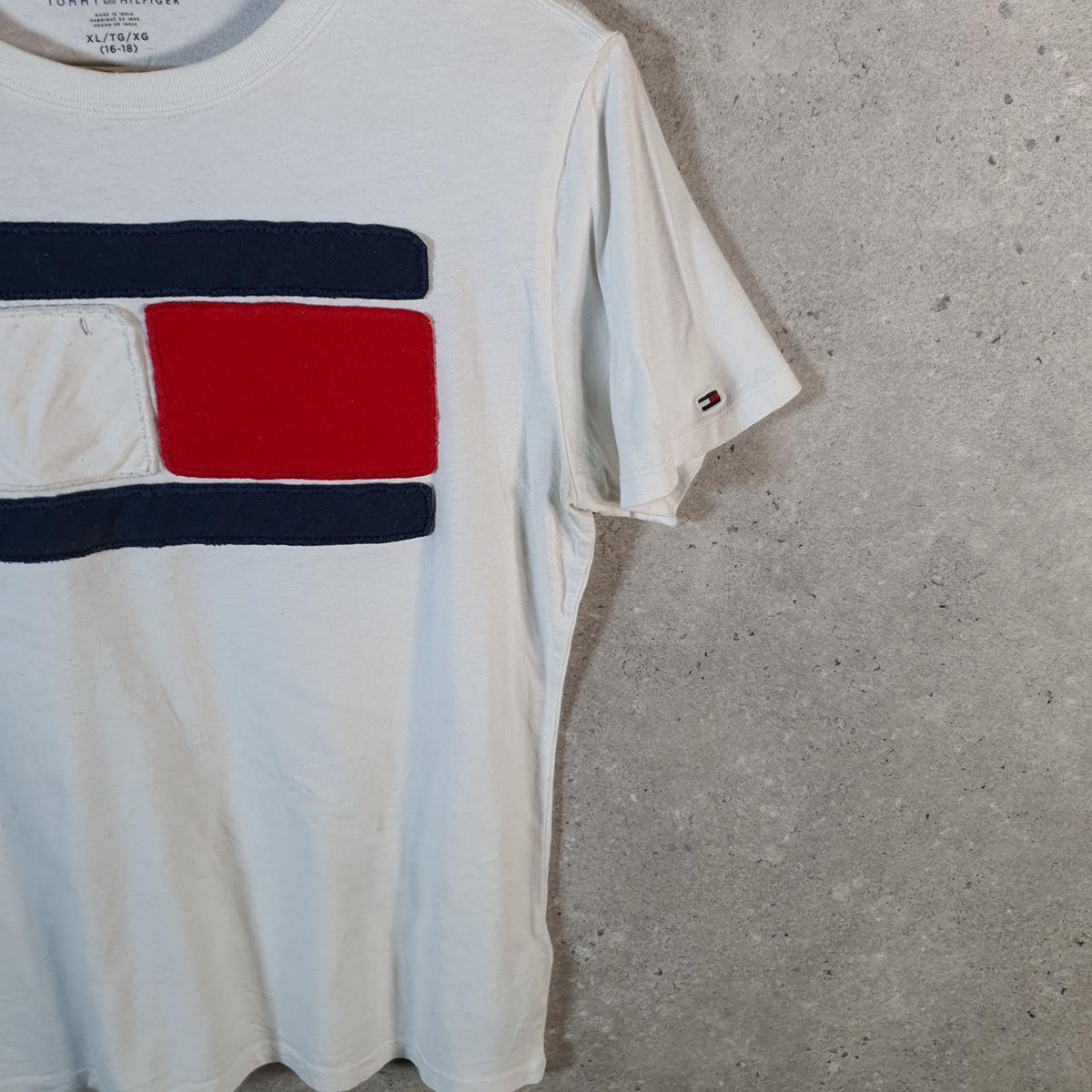 Vintage Tommy Hilfiger T Shirt Womens XL White Logo Embroidered Round Neck