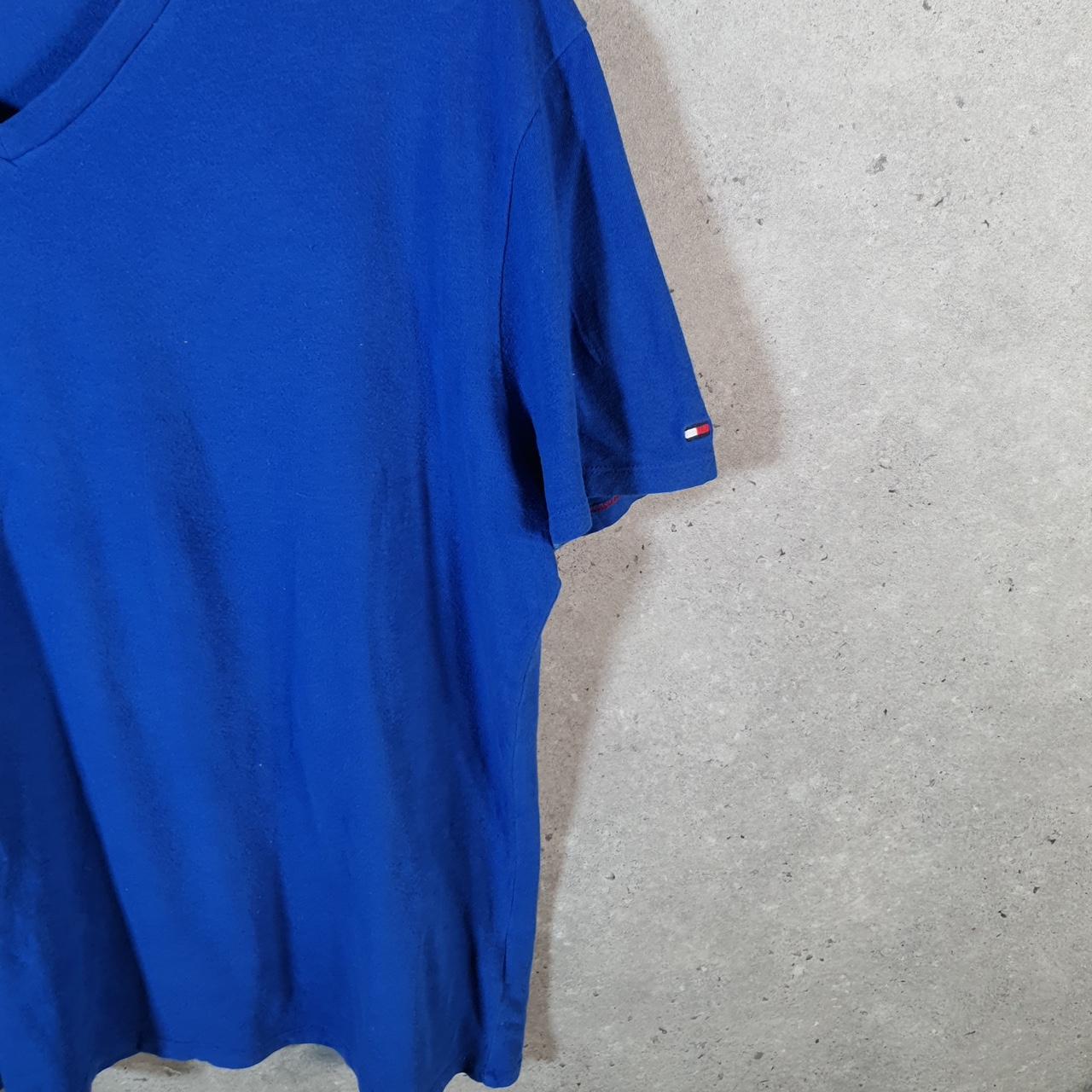 Vintage Tommy Hilfiger T Shirt Men’s Large Blue Custom Fit Embroidered Logo