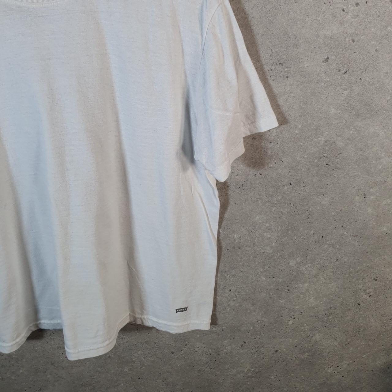 Vintage Levis Spellout T Shirt Shirt Womens Large White Logo Athletic Slim Fit