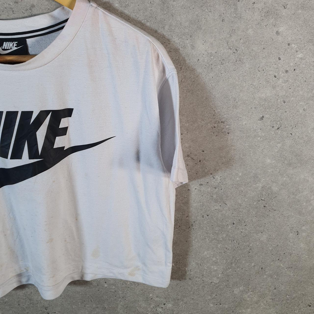 Vintage Nike Cropped T Shirt Womens Medium White Logo Swoosh Athletic
