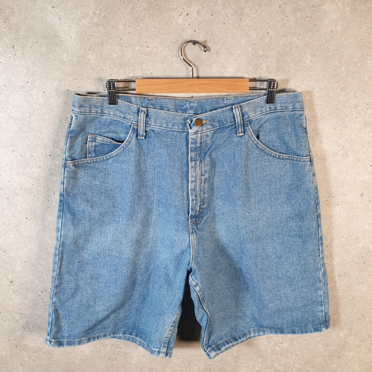 Vintage Wrangler Denim Shorts Jorts Cargo Men’s W38 Relaxed Blue Baggy Cotton