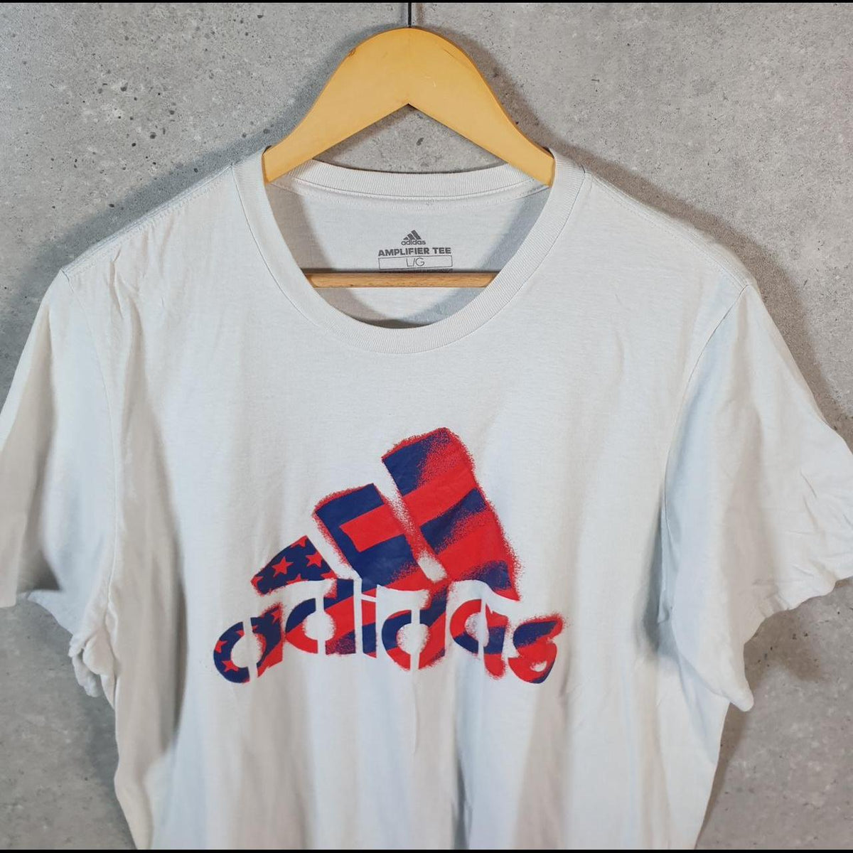 Vintage Adidas Amplifier T Shirt Shirt Men’s Large White Three Stripes Logo Athletic C9604
