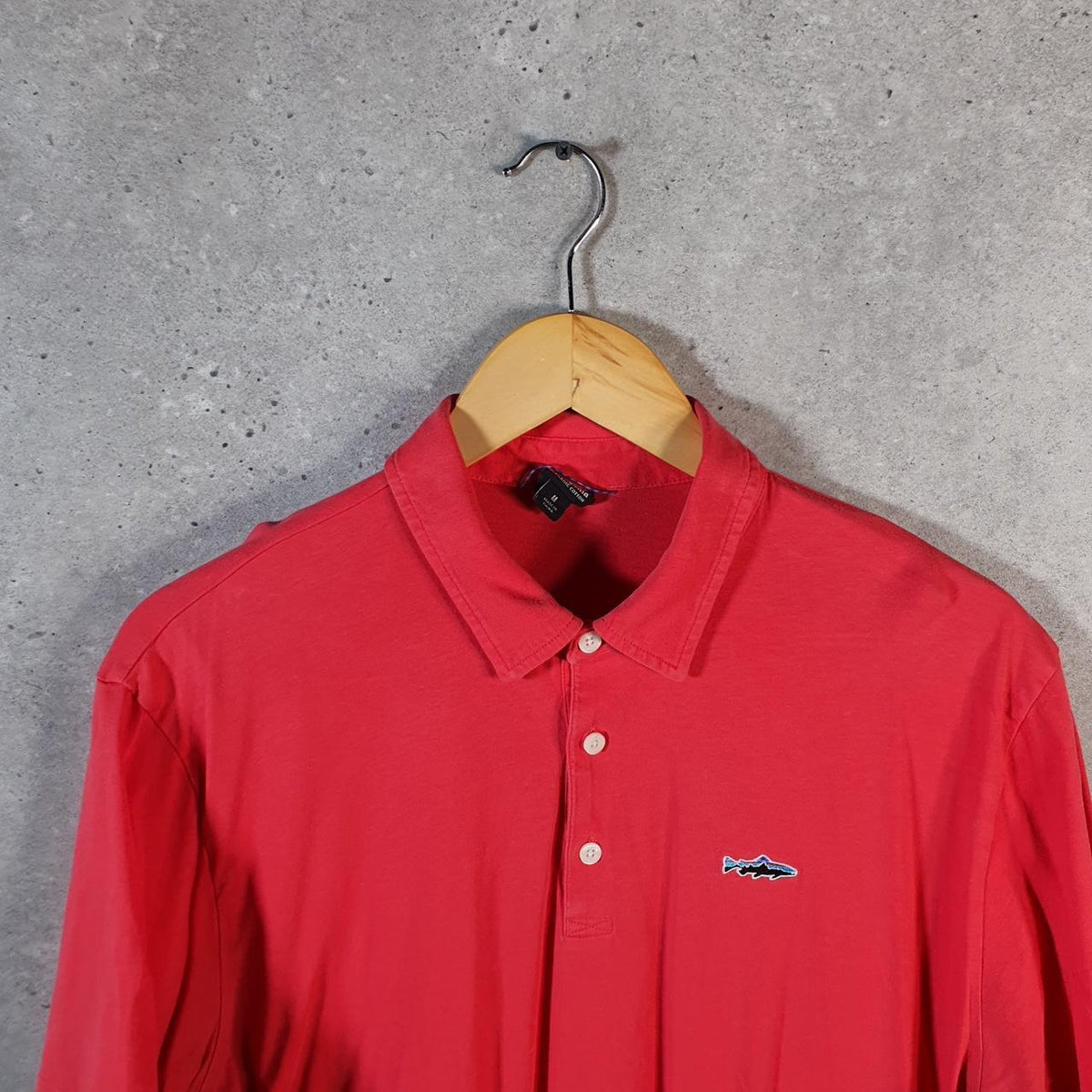 Vintage Patagonia Polo Trout Fritz Roy Shirt Men’s Medium Red Regular Fit Harbour Logo Big Fish Vintage