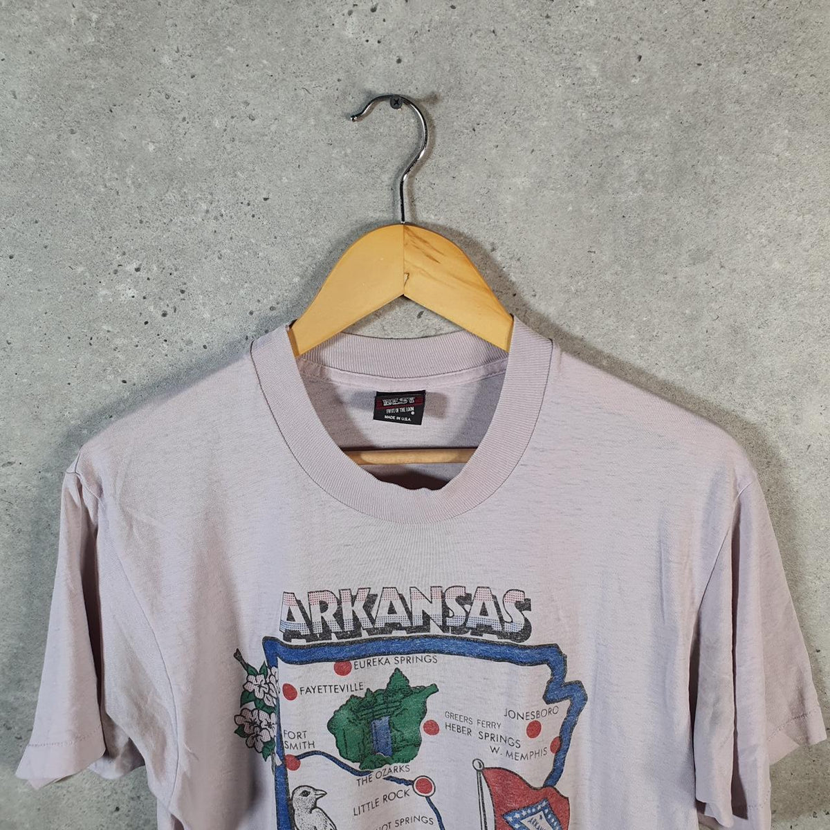 Vintage Best Fruit of the Loom Arkansas Single Stitch T Shirt Men’s Medium Lilac Big Fish Vintage