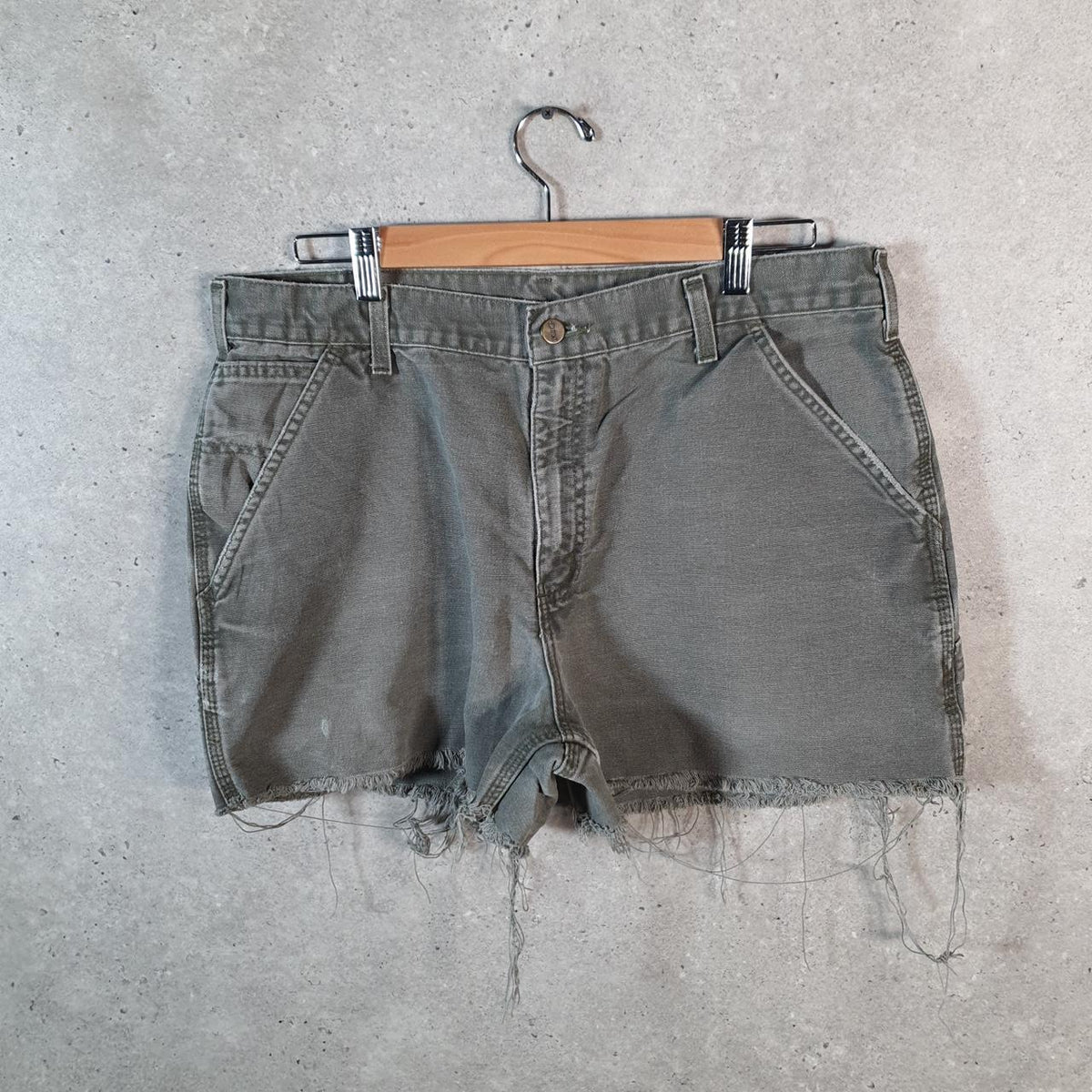 Vintage Carhartt Baggy Carpenter Shorts Jorts Cargo Men’s W36 Khaki Green Relaxed Fit Workwear Big Fish Vintage