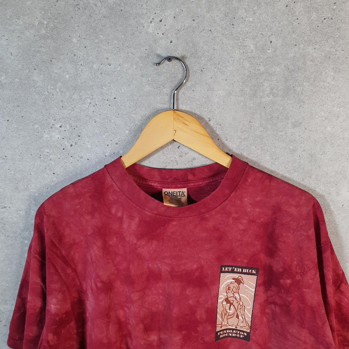 Vintage Pendleton Roundup Oneita 90s USA Single Stitch T Shirt Men’s Large Red Big Fish Vintage