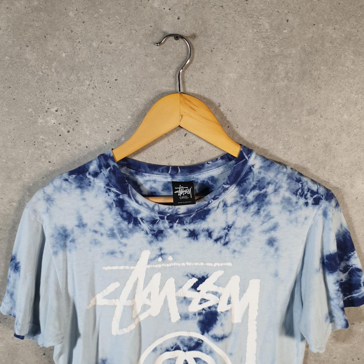Vintage Stussy Spellout Tie Dye Printed T Shirt Men’s Small Blue Graphic Short Sleeve Big Fish Vintage