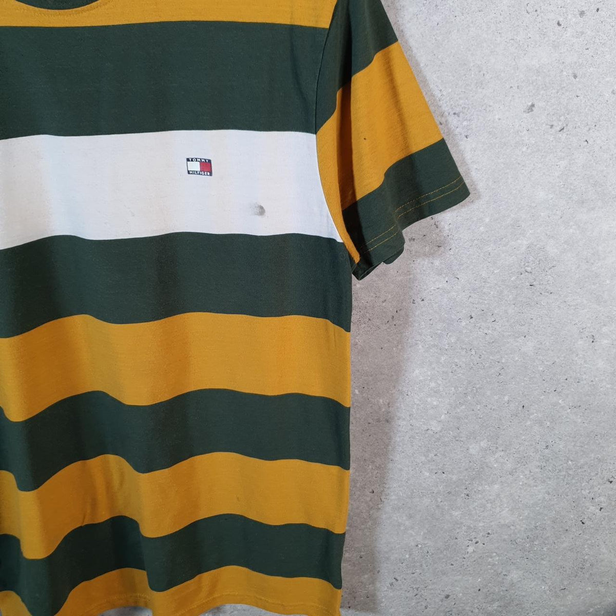 Vintage Tommy Hilfiger T Shirt Men’s Medium Green Yellow Striped Custom Fit Embroidered Logo