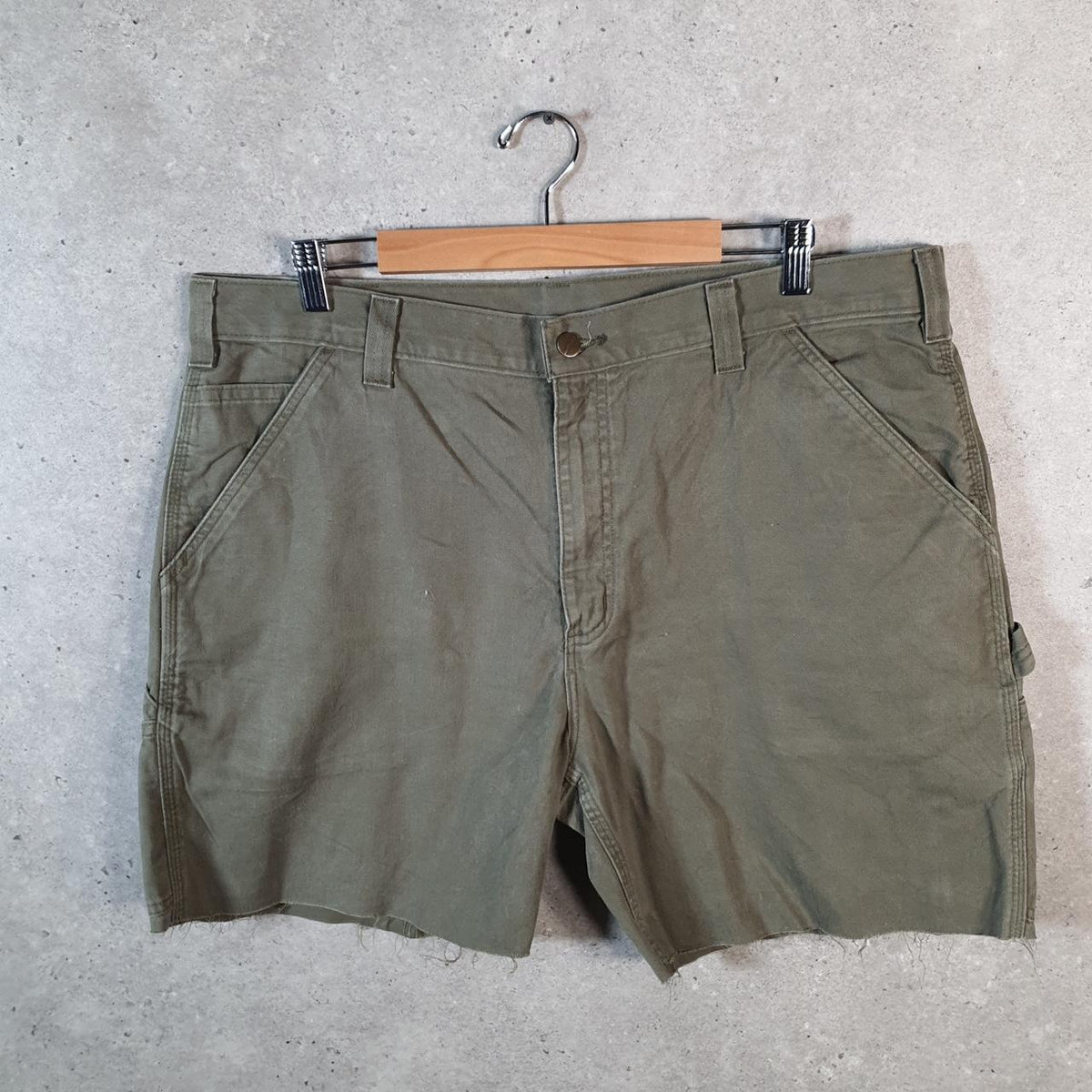 Vintage Carhartt Baggy Carpenter Shorts Jorts Cargo Men’s W40 Khaki Green Relaxed Fit Workwear Big Fish Vintage