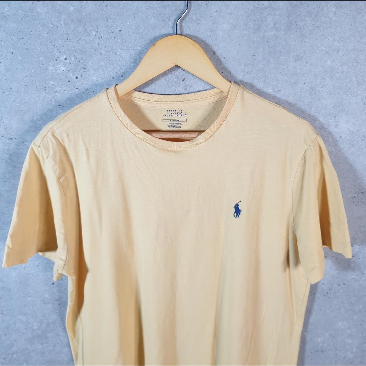 Vintage Ralph Lauren Polo T Shirt Men’s Medium yellow Embroidered Classic Fit Pony C9056