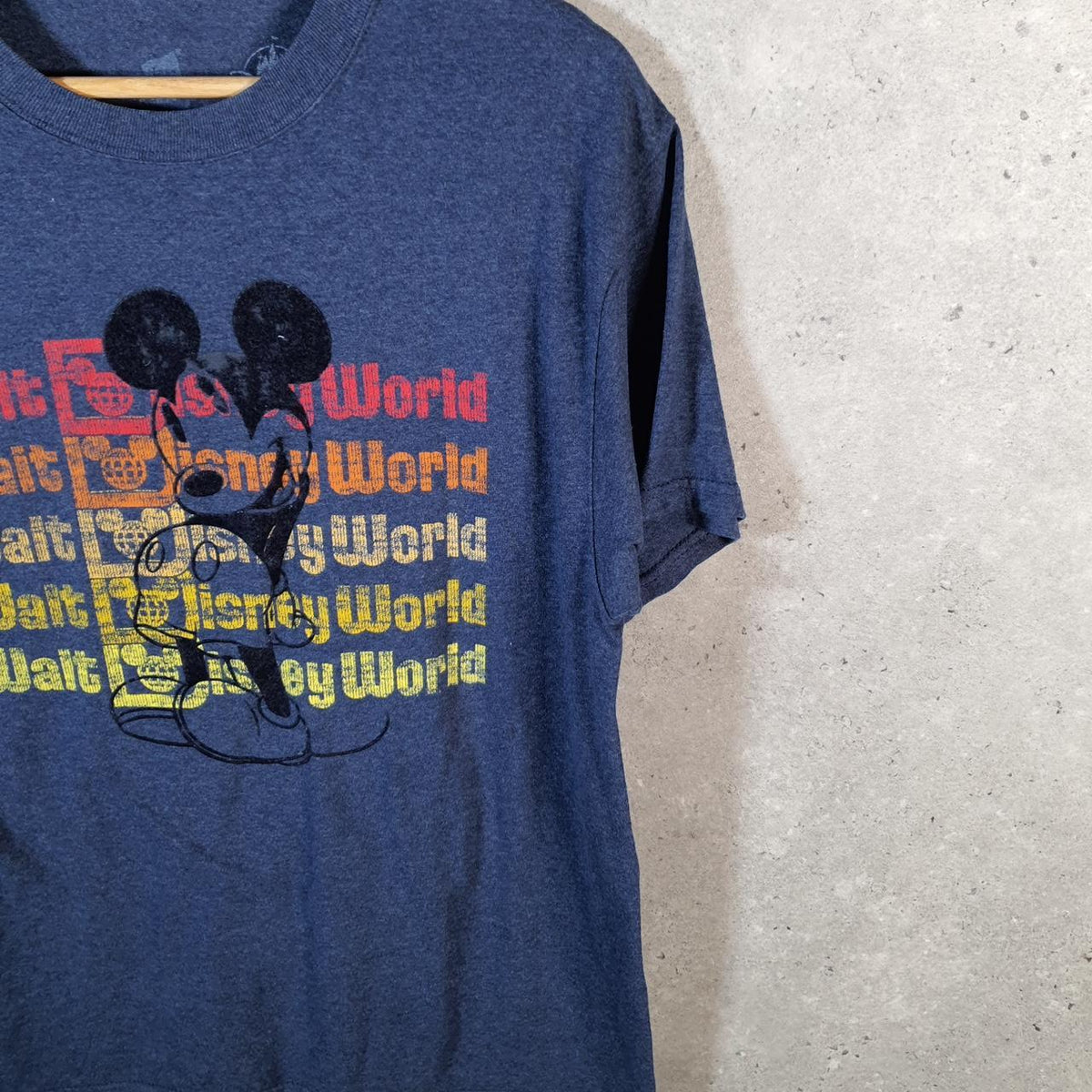 Vintage Disney Land Mickey Mouse T Shirt Men’s Medium Navy Blue Graphic Cartoon