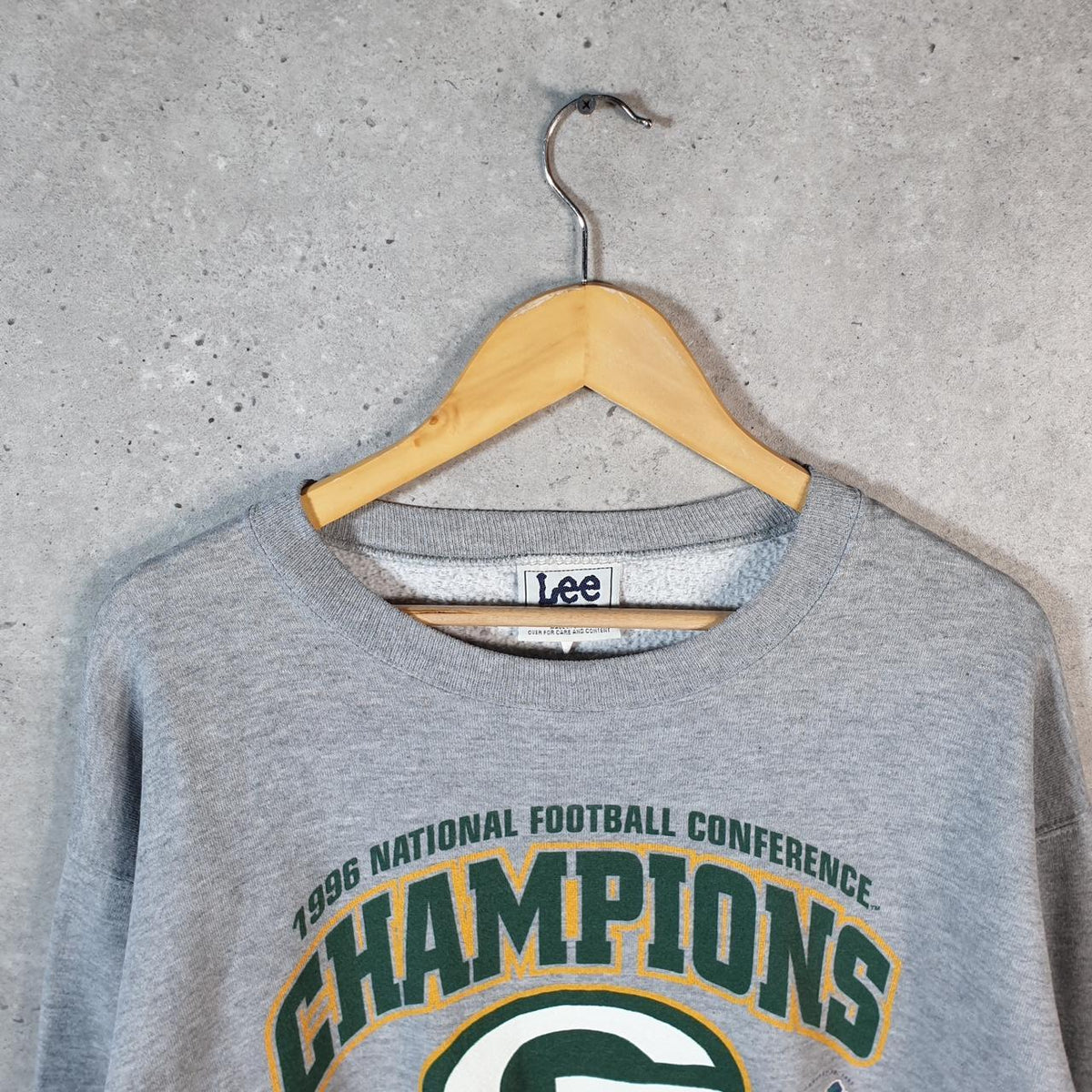 Vintage Lee Sport 1996 Green Bay Packers NFL Sweatshirt Men’s Large Grey USA Pullover American Big Fish Vintage