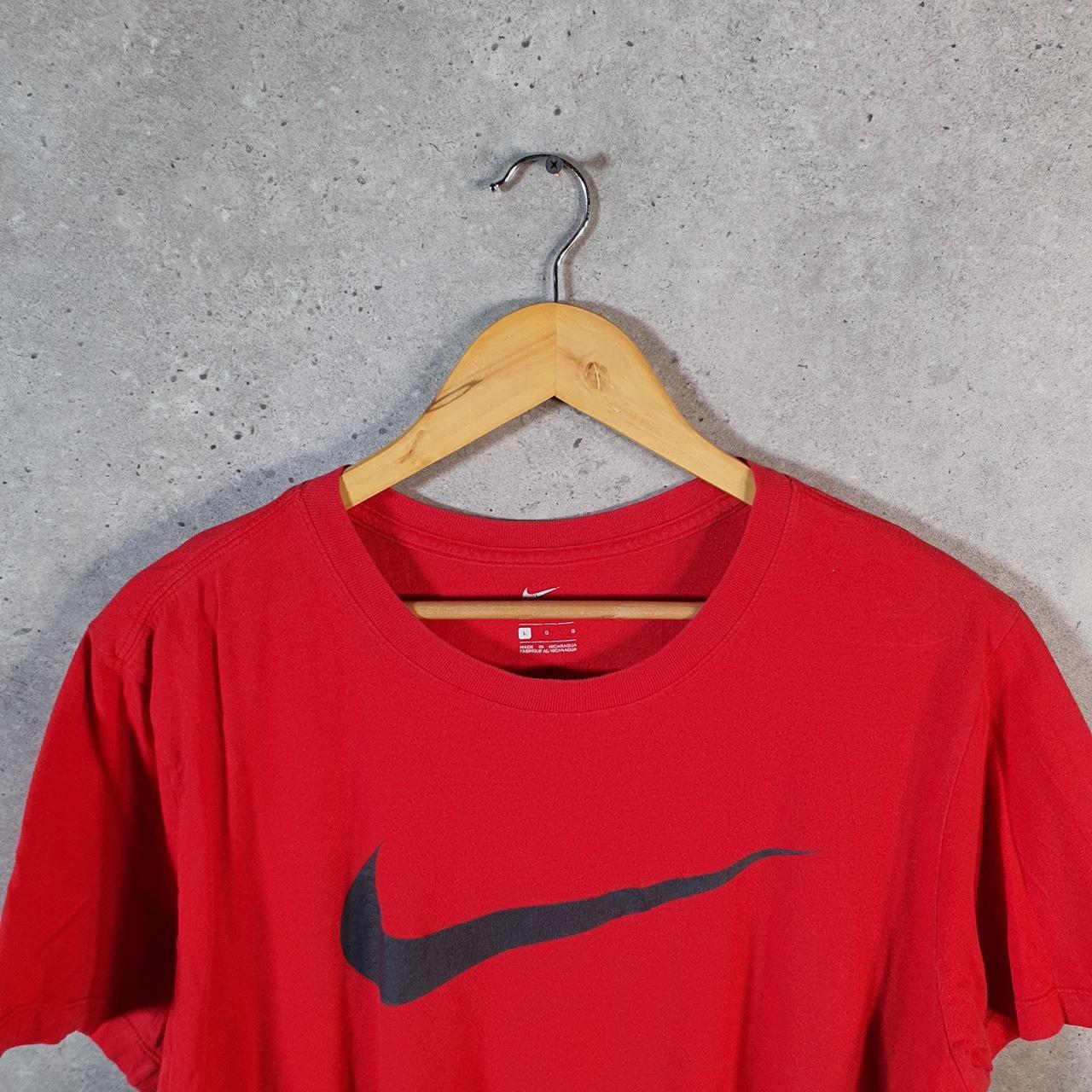 Vintage Nike T Shirt Men’s Large Red Printed Single Swoosh Logo Athletic Big Fish Vintage