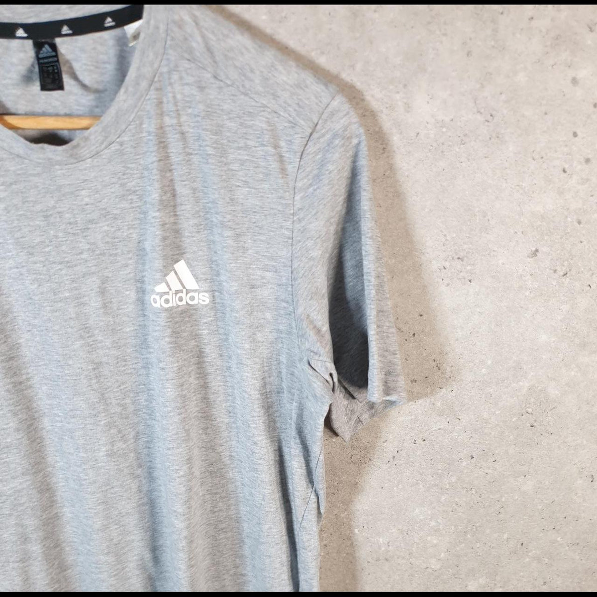 Vintage Adidas PrimeGreen T Shirt Men’s Medium Grey Three Stripes Logo Athletic