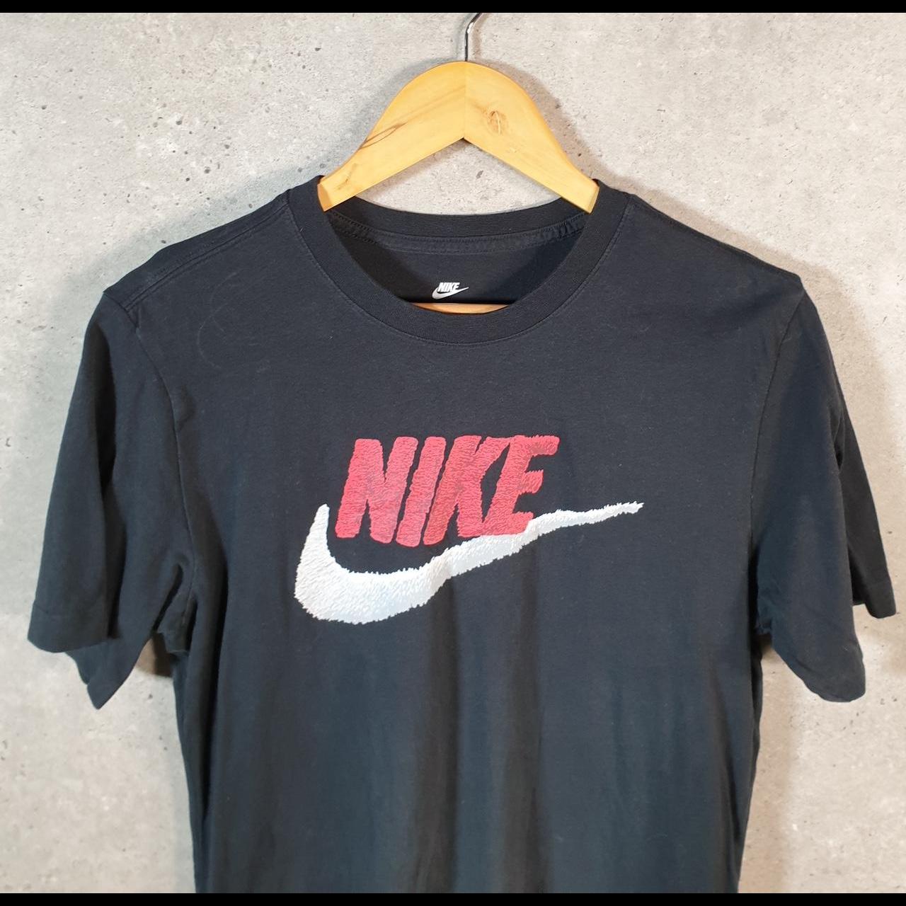Vintage Nike T Shirt Men’s Small Black Printed Single Swoosh Logo Athletic C8295