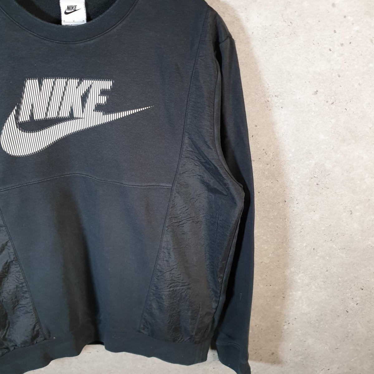 Vintage Nike Club Embroidered Sweatshirt Men’s Medium Black Swoosh Y2K Pullover Logo