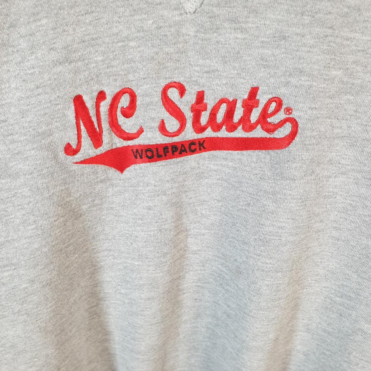 Vintage Russell Athletic NC State Wolfpack USA Sweatshirt Men’s Large Grey Pullover