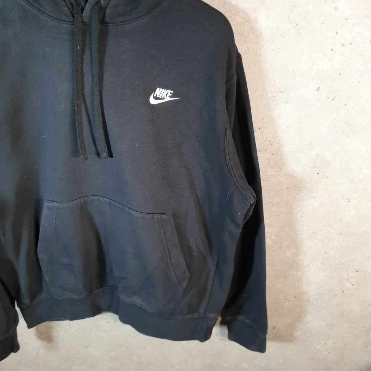 Vintage Nike Club Embroidered Hoodie Men’s Medium Black Swoosh Y2K Pullover